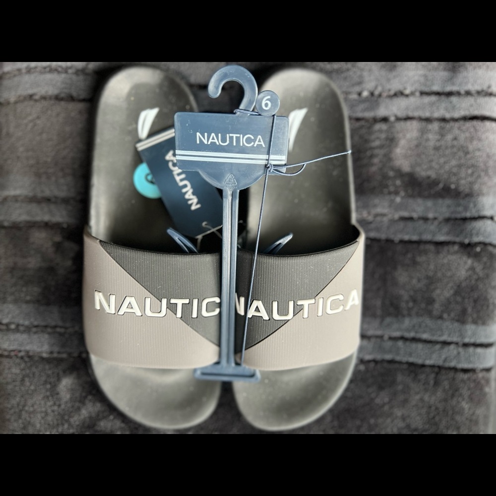 Boys Náutica Size 6 Slides BNWT